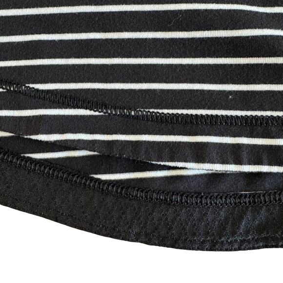 Lululemon | Think Fast Racerback | Black & White Parallel Strip | Women’s XXXS - Picture 4 of 10